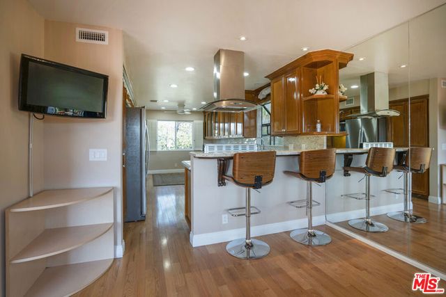 4245 Alhama Drive, Woodland Hills, CA 91364