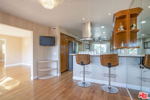 4245 Alhama Drive, Woodland Hills, CA 91364
