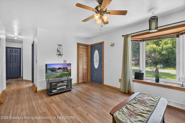 1972 Gunn Road, Holt, MI 48842
