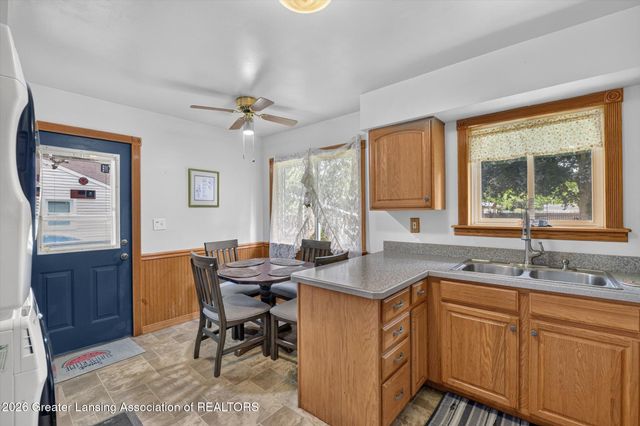 1972 Gunn Road, Holt, MI 48842