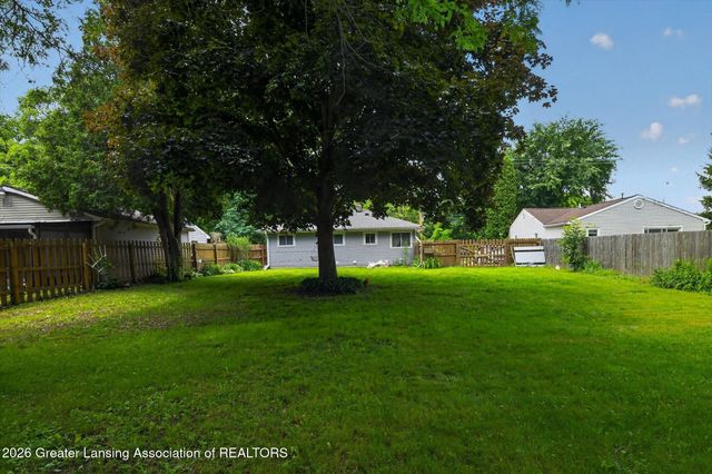 1972 Gunn Road, Holt, MI 48842