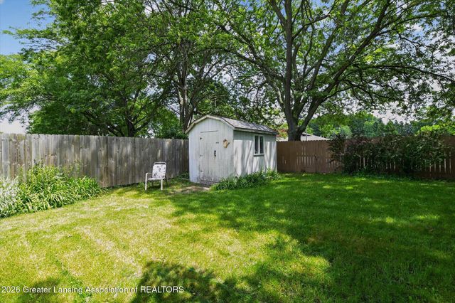 1972 Gunn Road, Holt, MI 48842