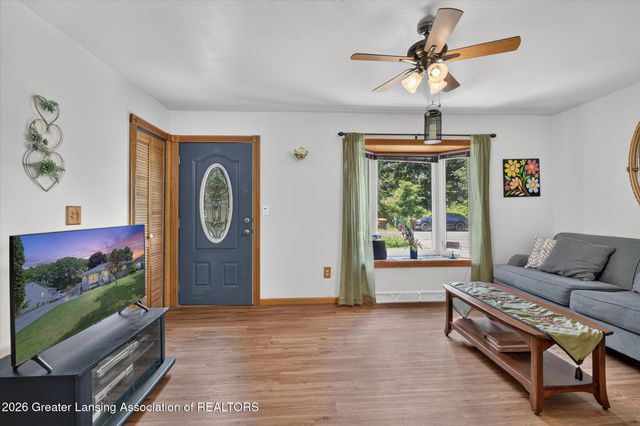 1972 Gunn Road, Holt, MI 48842
