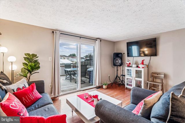 8251 MARY LEE LN, Laurel, MD 20723