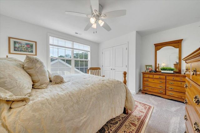 2141 Kings Walk DR, Roanoke, VA 24012