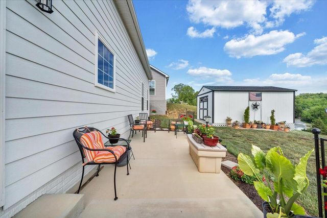 2141 Kings Walk DR, Roanoke, VA 24012