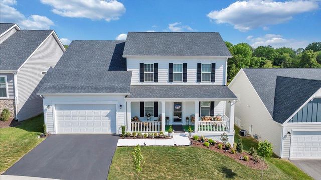 2141 Kings Walk DR, Roanoke, VA 24012