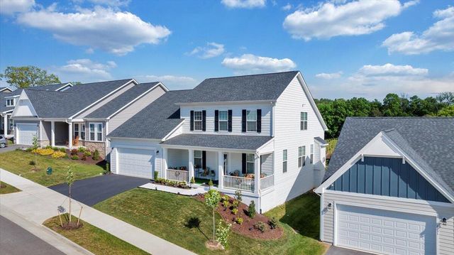 2141 Kings Walk DR, Roanoke, VA 24012