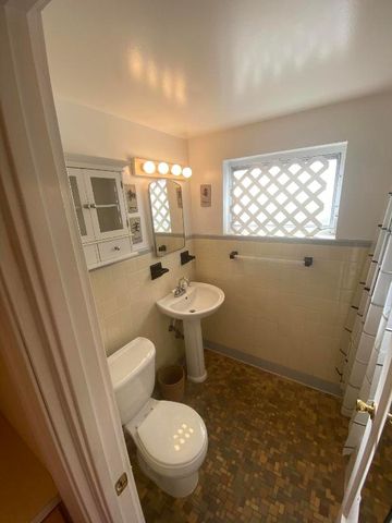 101 S Golfview Road 5, Lake Worth Beach, FL 33460