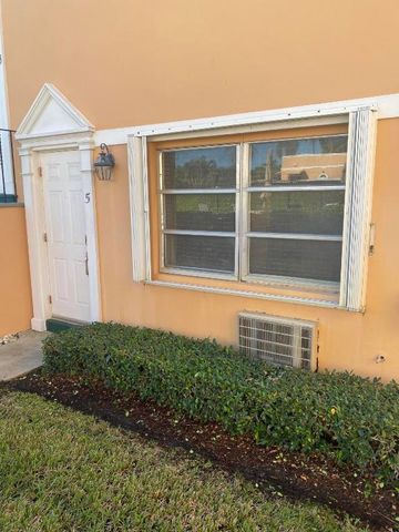 101 S Golfview Road 5, Lake Worth Beach, FL 33460