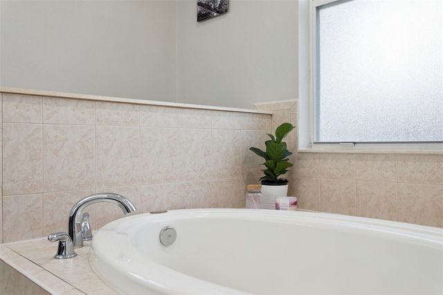 12816 CATTAIL SHORE LANE, Riverview, FL 33579