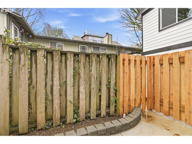 528 S Texas St, Portland, OR 97219