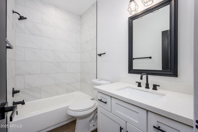 274 N Delaware Street B, Chandler, AZ 85225