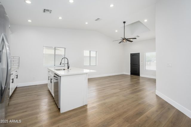 274 N Delaware Street B, Chandler, AZ 85225