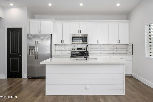 274 N Delaware Street B, Chandler, AZ 85225