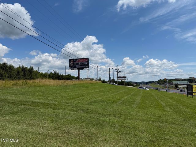 5760 Highway 11e, Piney Flats, TN 37686