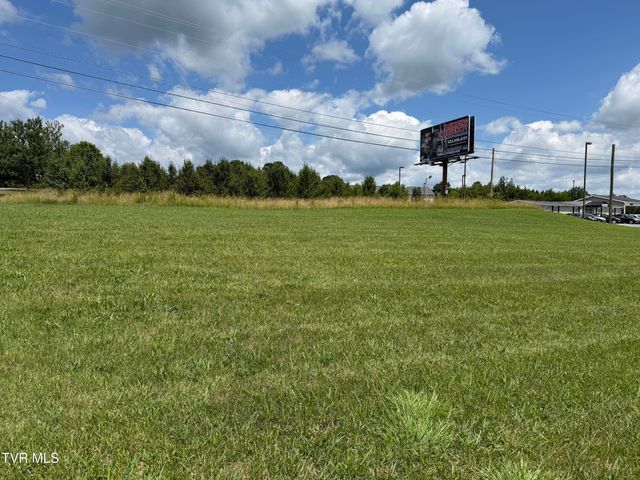 5760 Highway 11e, Piney Flats, TN 37686