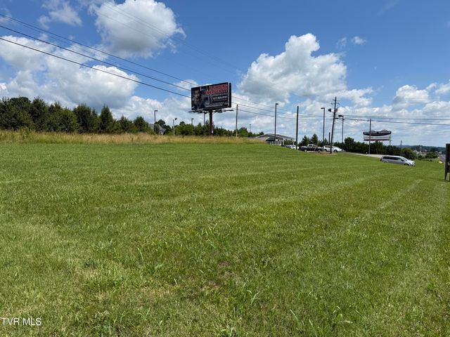 5760 Highway 11e, Piney Flats, TN 37686