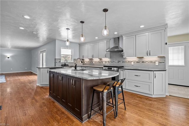 2020 Sanderson RD, Chesapeake, VA 23322