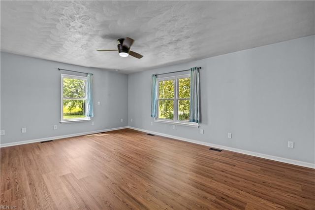 2020 Sanderson RD, Chesapeake, VA 23322