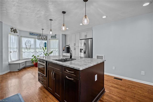 2020 Sanderson RD, Chesapeake, VA 23322