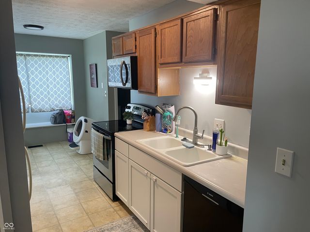 1377 Westridge Court, Greenwood, IN 46142