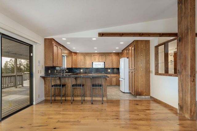 11977 Alta Sierra Dr, Grass Valley, CA 95949