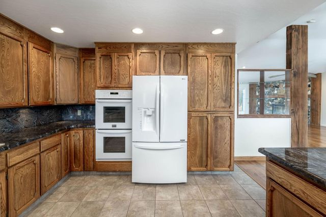 11977 Alta Sierra Dr, Grass Valley, CA 95949