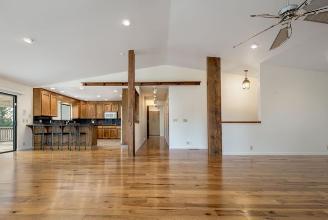 11977 Alta Sierra Dr, Grass Valley, CA 95949