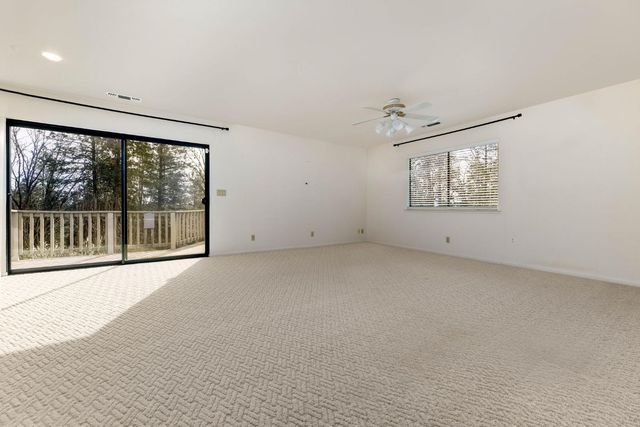 11977 Alta Sierra Dr, Grass Valley, CA 95949