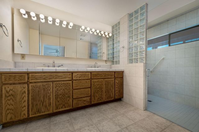 11977 Alta Sierra Dr, Grass Valley, CA 95949