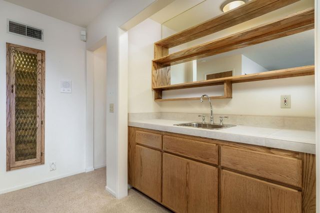 11977 Alta Sierra Dr, Grass Valley, CA 95949