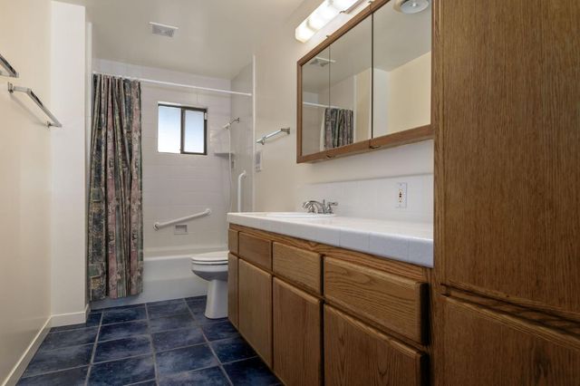 11977 Alta Sierra Dr, Grass Valley, CA 95949