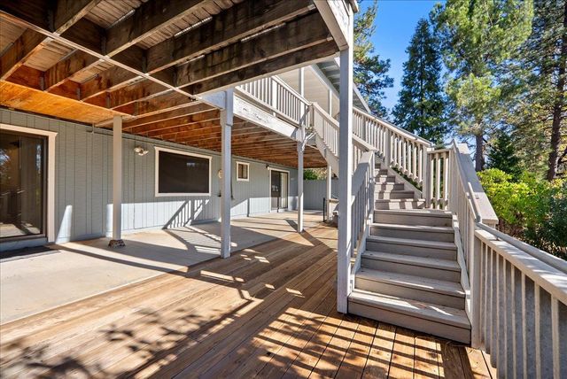 11977 Alta Sierra Dr, Grass Valley, CA 95949