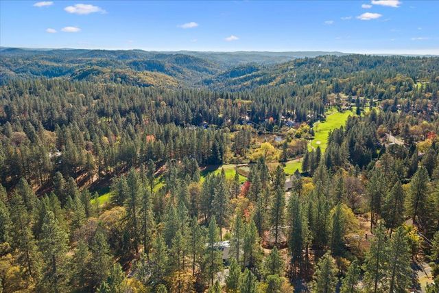 11977 Alta Sierra Dr, Grass Valley, CA 95949