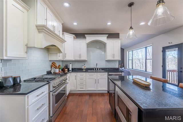 224 Timber Way Drive, Poplar Bluff, MO 63901