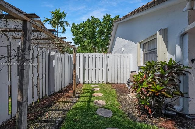 9600 NW 18th St 0, Plantation, FL 33322