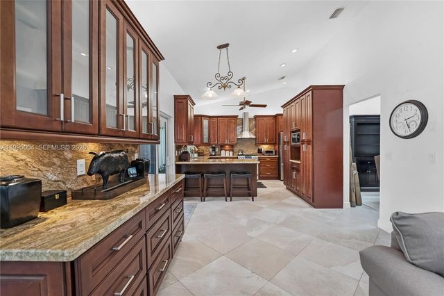 9600 NW 18th St 0, Plantation, FL 33322