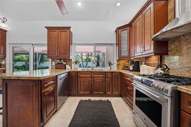 9600 NW 18th St 0, Plantation, FL 33322