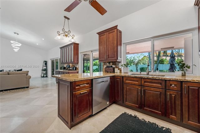 9600 NW 18th St 0, Plantation, FL 33322