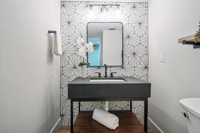 12232 Montego Plaza, Dallas, TX 75230