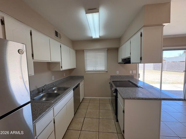 11605 N 58TH Avenue, Glendale, AZ 85304