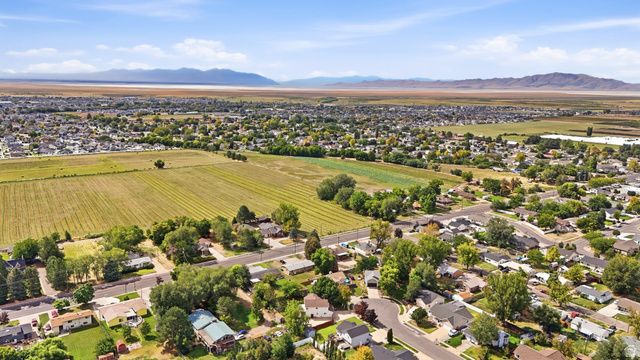 46 N 750 W, Layton, UT 84041