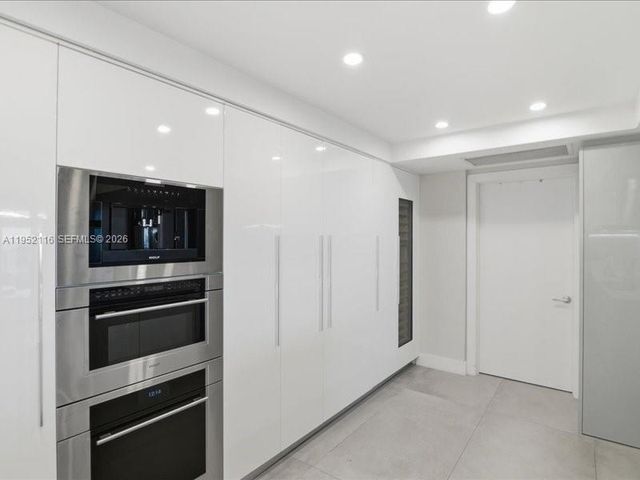 330 Sunny Isles Blvd 5-2404, Sunny Isles Beach, FL 33160