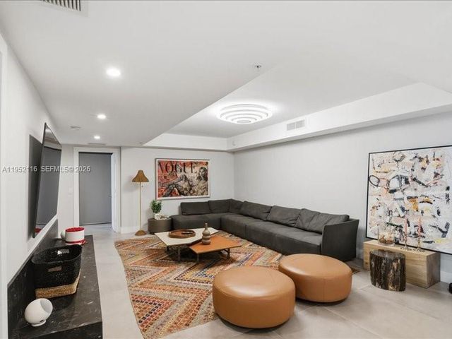 330 Sunny Isles Blvd 5-2404, Sunny Isles Beach, FL 33160