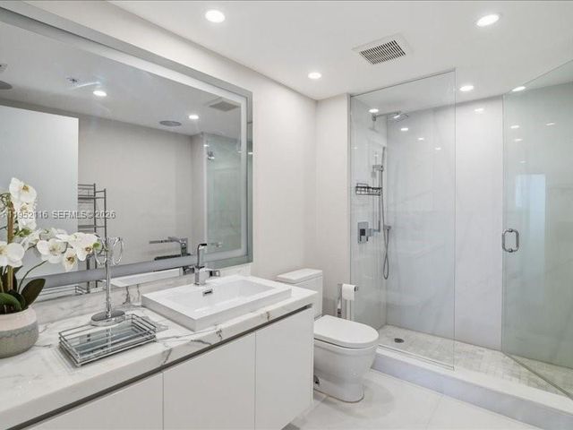 330 Sunny Isles Blvd 5-2404, Sunny Isles Beach, FL 33160