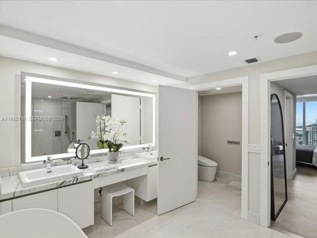 330 Sunny Isles Blvd 5-2404, Sunny Isles Beach, FL 33160