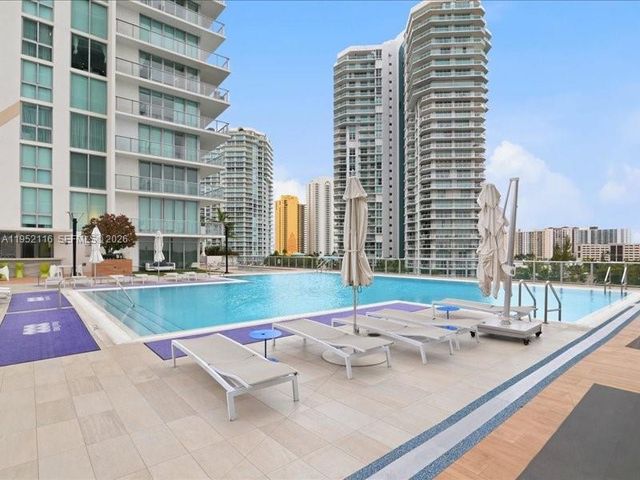 330 Sunny Isles Blvd 5-2404, Sunny Isles Beach, FL 33160