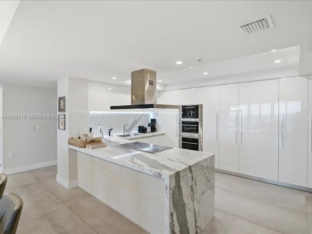 330 Sunny Isles Blvd 5-2404, Sunny Isles Beach, FL 33160