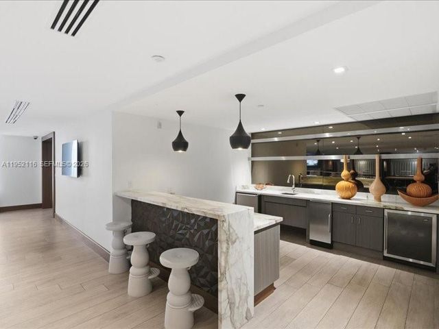 330 Sunny Isles Blvd 5-2404, Sunny Isles Beach, FL 33160